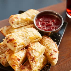 Romeo's Pizza - Columbus, OH Restaurant | Menu + Delivery | Seamless