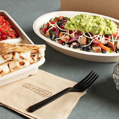 Chipotle hours near on sale me