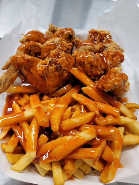 Wings With Mild Sauce at Harold's Chicken Shack – Chicago Magazine