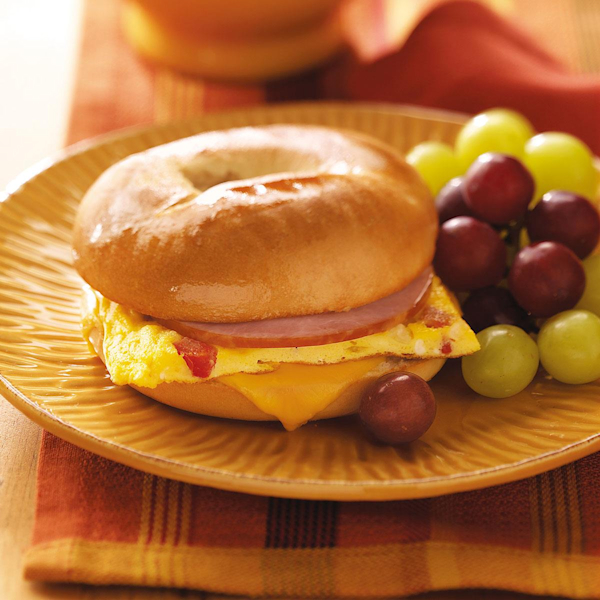 Healthy, Deluxe Bagel Egg Sandwich Recipe - Health Beet