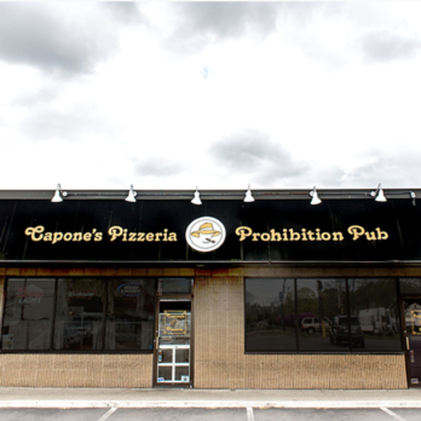 Capones Pizzeria and Bar