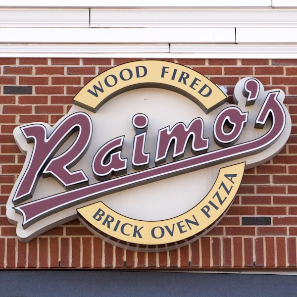 Raimos pizza shop
