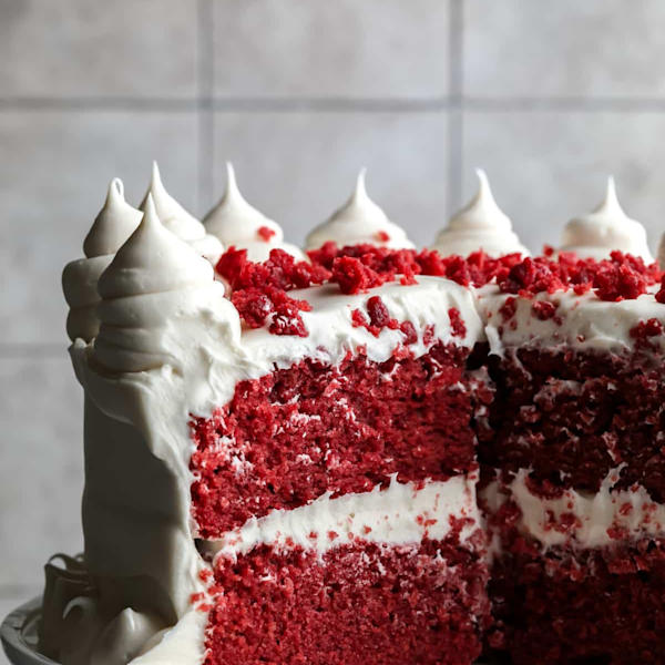 Red Velvet Cake – Whole (8")