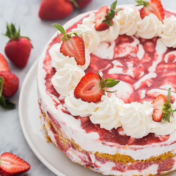 Strawberry Shortcake – Whole (8")