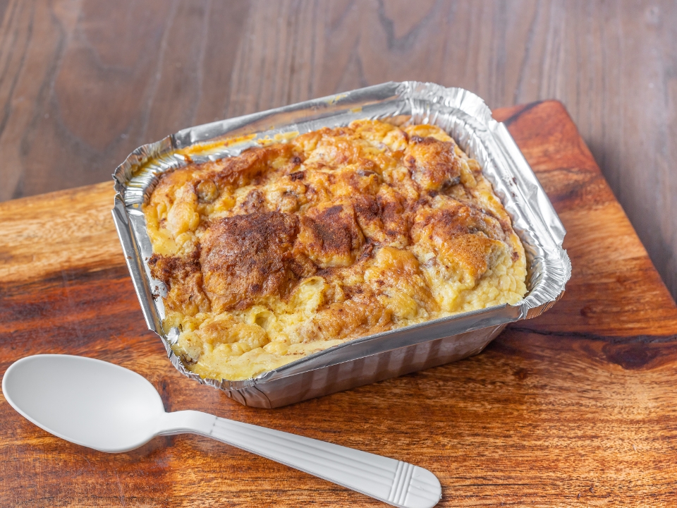 Order Giovanna's Bread Pudding food online from Tutto Calcio Espresso Bar & Giovanna's Kitchen store, Queens on bringmethat.com