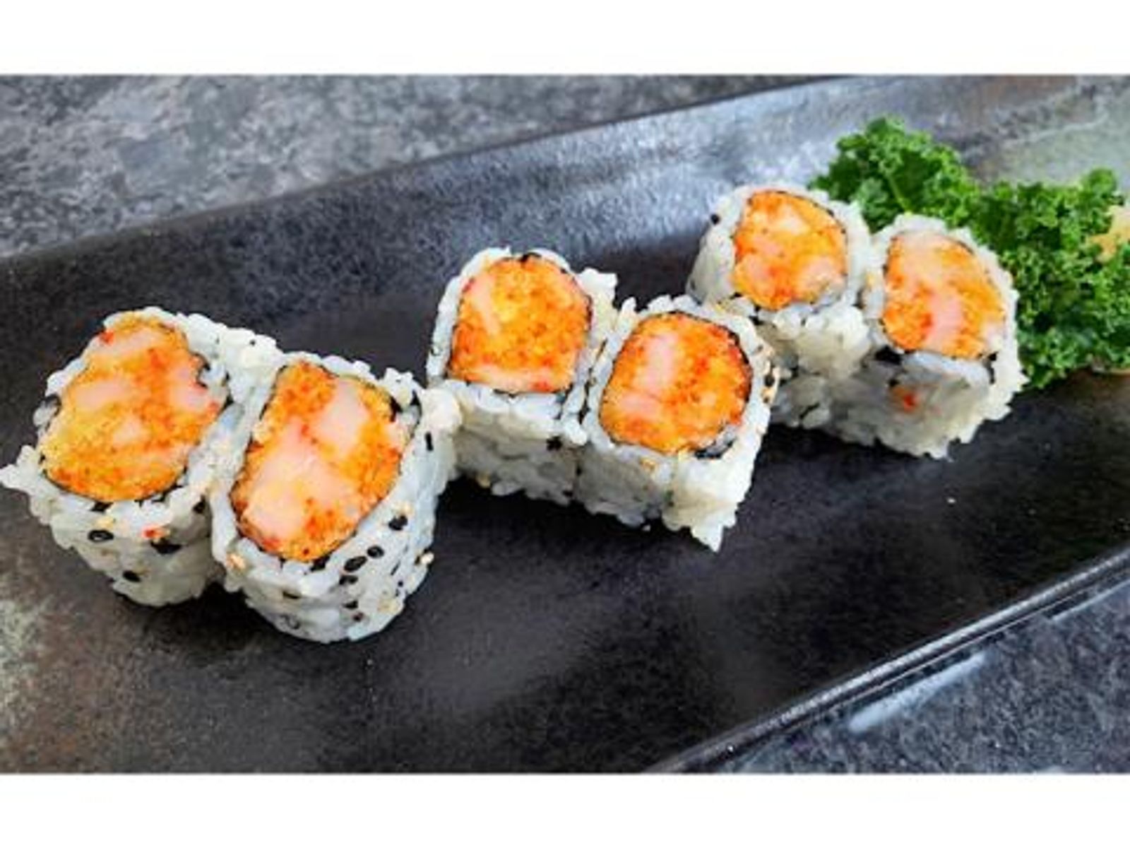 Order Spicy Crunchy Scallop Roll food online from Takumi Hibachi Sushi & Lounge store, Bay Shore on bringmethat.com