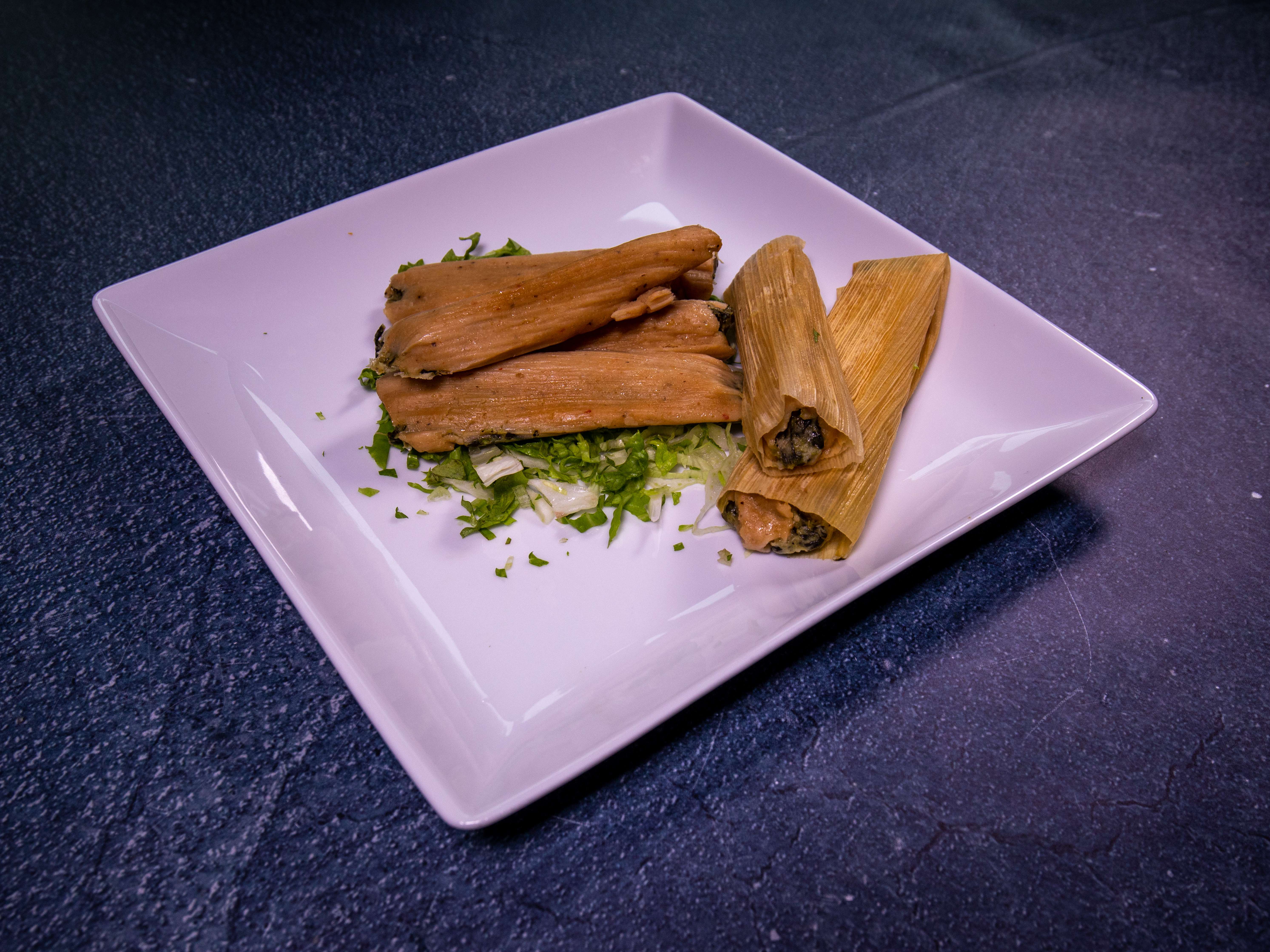 Order Spinach and Cheese Tamales  food online from Alamo Tamales to Go store, Webster on bringmethat.com