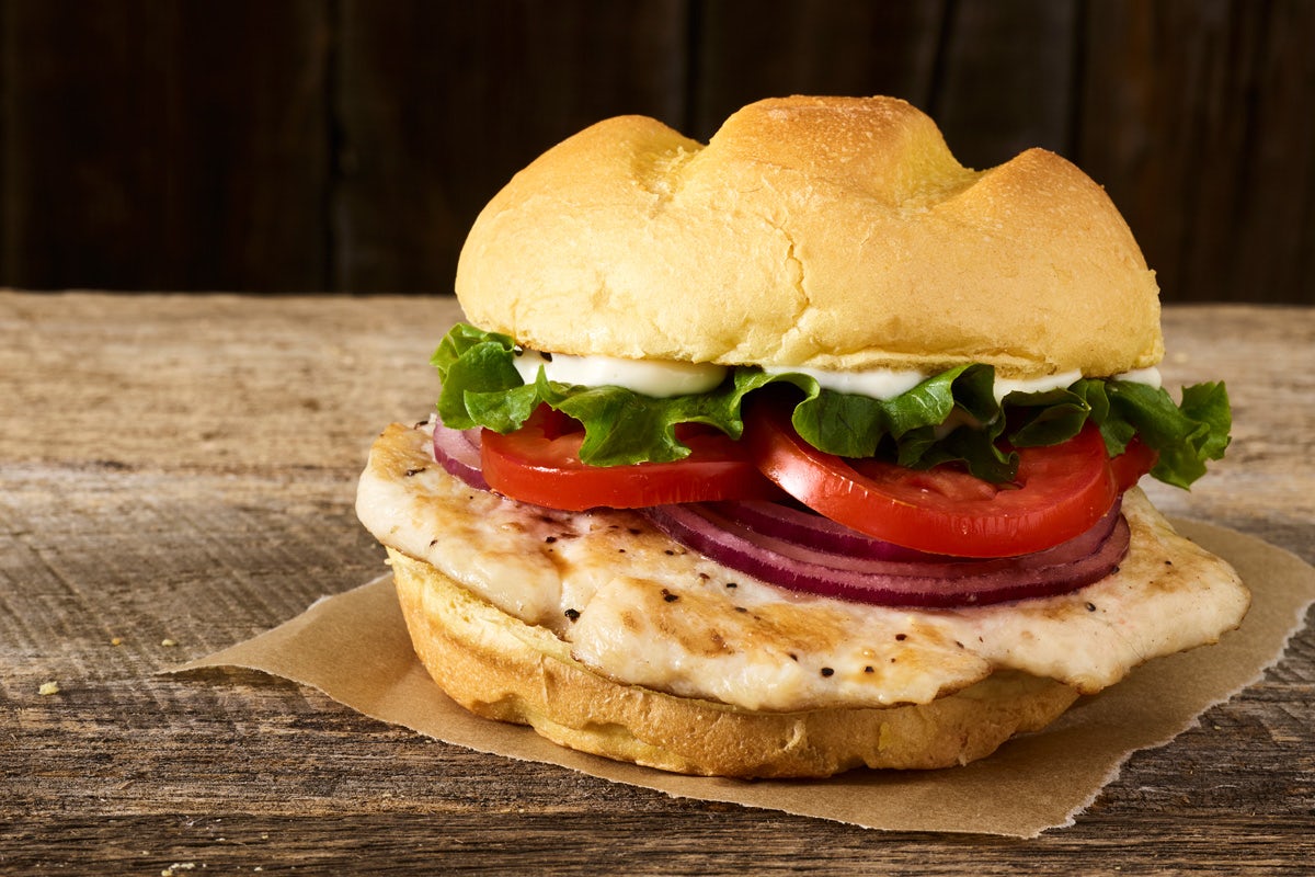 Order CLASSIC GRILLED CHICKEN SANDWICH food online from Smashburger store, Saint Paul on bringmethat.com