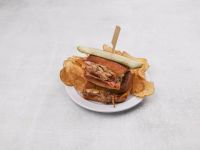 The Square Deli Delivery 421 Broadway Ave Everett Order Online With Grubhub