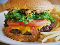 Doggis Food Truck Wynwood Delivery 2250 Nw 2nd Ave Miami