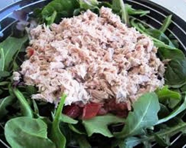 Order Ensalada de Tuna Inc food online from Gables Cafe store, Miami on bringmethat.com