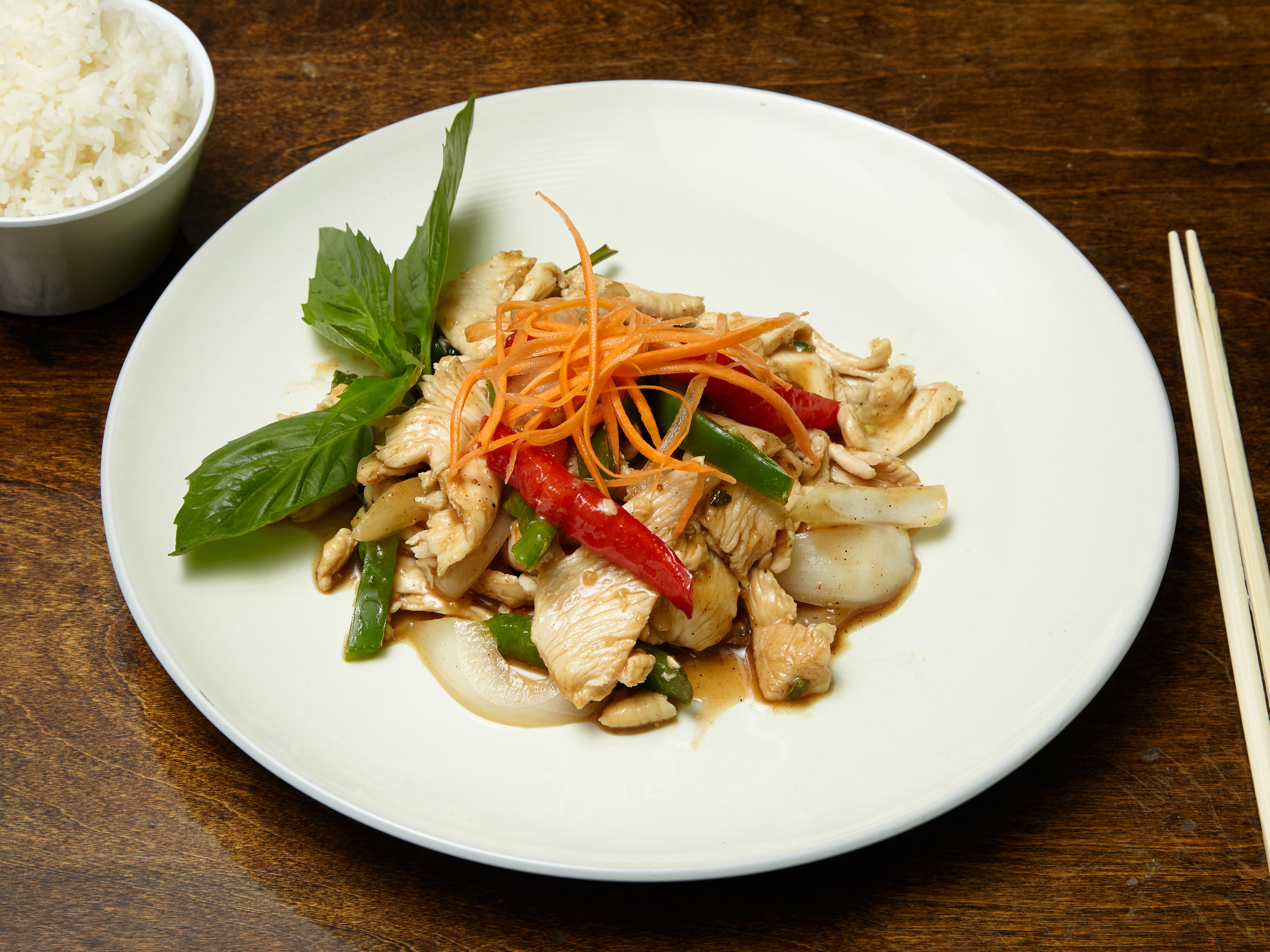 Order ST1. Spicy Basil food online from Lum Dee Thai Cuisine store, Brooklyn on bringmethat.com