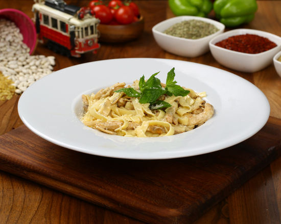 Order Fettucine Alfredo food online from Pasta House store, Brentwood on bringmethat.com