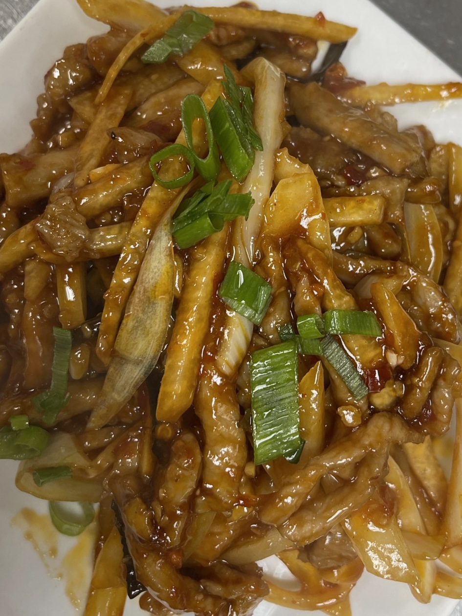 Order L7. Shredded Pork with Garlic Sauce Lunch Special food online from Shu Han Ju Chinese Restaurant store, New York on bringmethat.com
