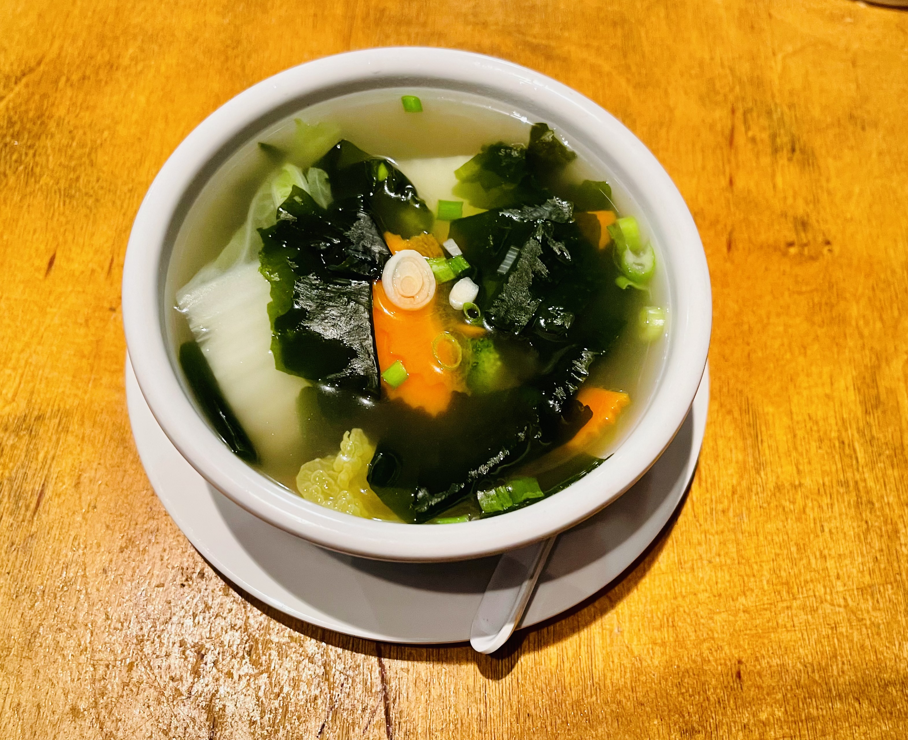 Order S5. Seaweed Soup food online from Lum Dee Thai Cuisine store, Brooklyn on bringmethat.com