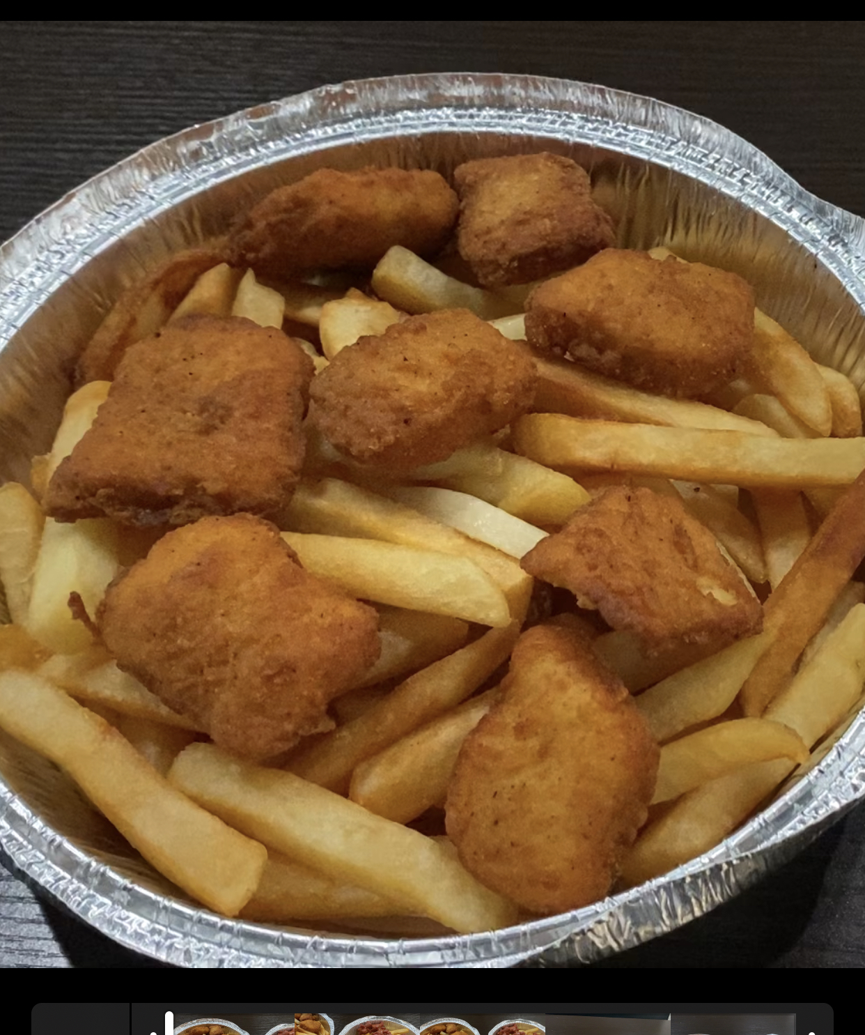 Order Chicken Nuggets food online from Sabores Latinos Restaurant & Bakery Corp. store, Richmond Hill on bringmethat.com