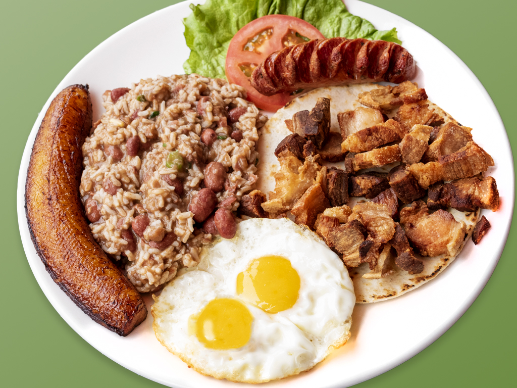 Order 15 Desayuno montañero food online from Cositas Ricas Corp store, Queens on bringmethat.com