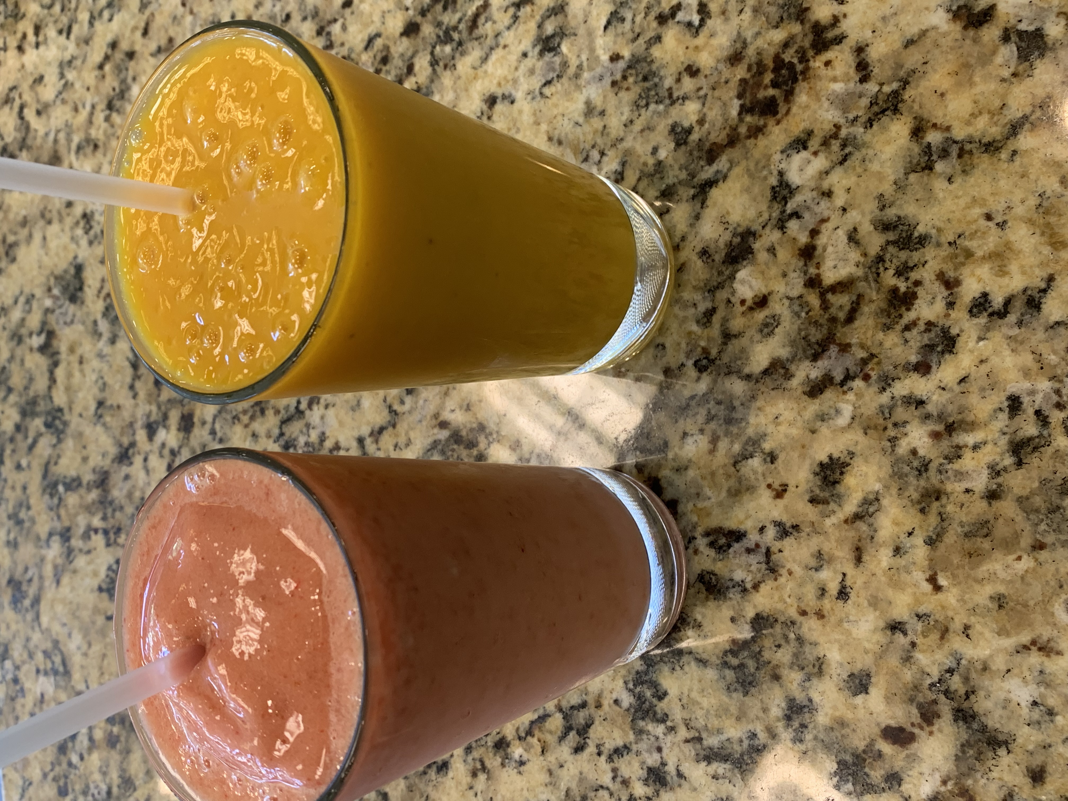 Order Strawberry Mix Smoothie food online from World Cafe store, Orlando on bringmethat.com