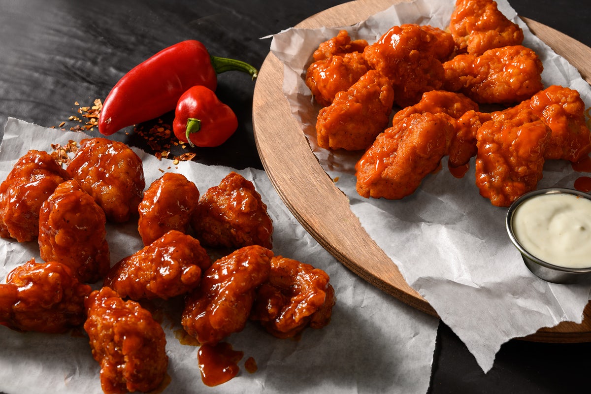Order 20 Boneless Wings food online from Fazoli store, Atlanta on bringmethat.com