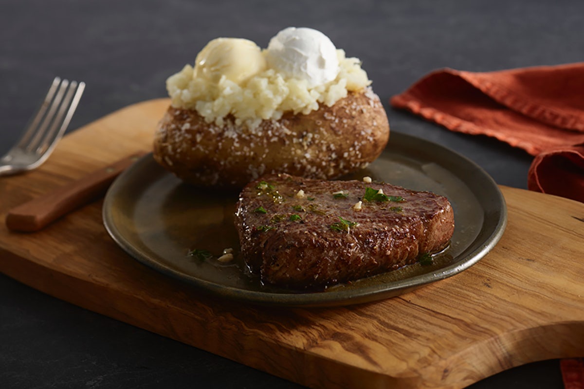 Order 6 oz. Top Sirloin* food online from Ruby Tuesday store, Thomasville on bringmethat.com