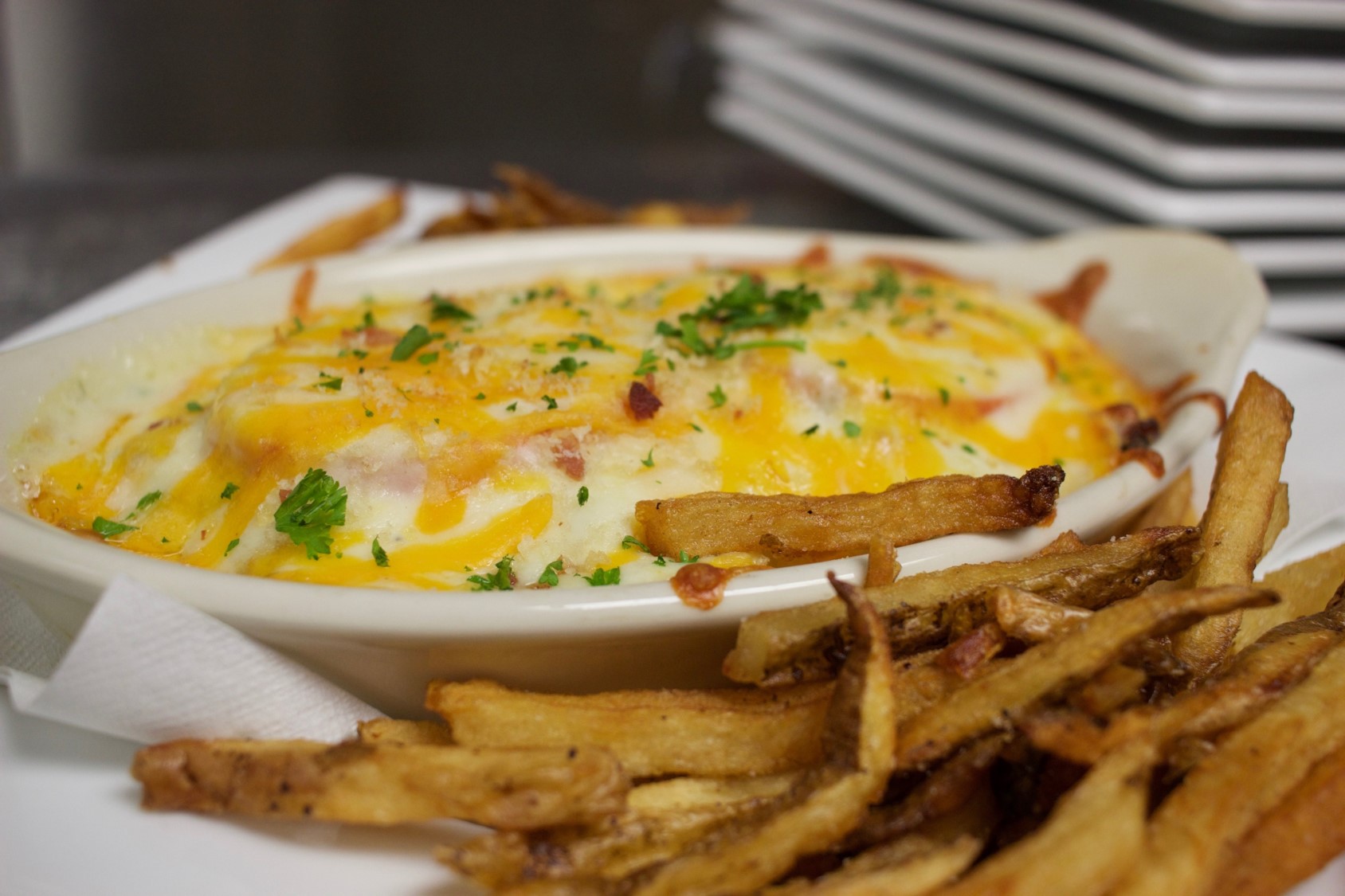 Order Hot Brown food online from Pub By Novo store, Bowling Green on bringmethat.com