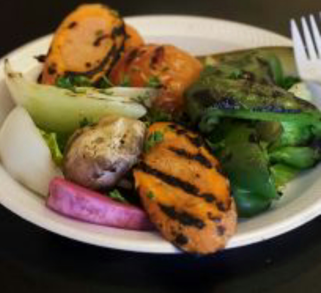 Order Grilled Vegetables food online from Shawarma Express store, Eastpointe on bringmethat.com