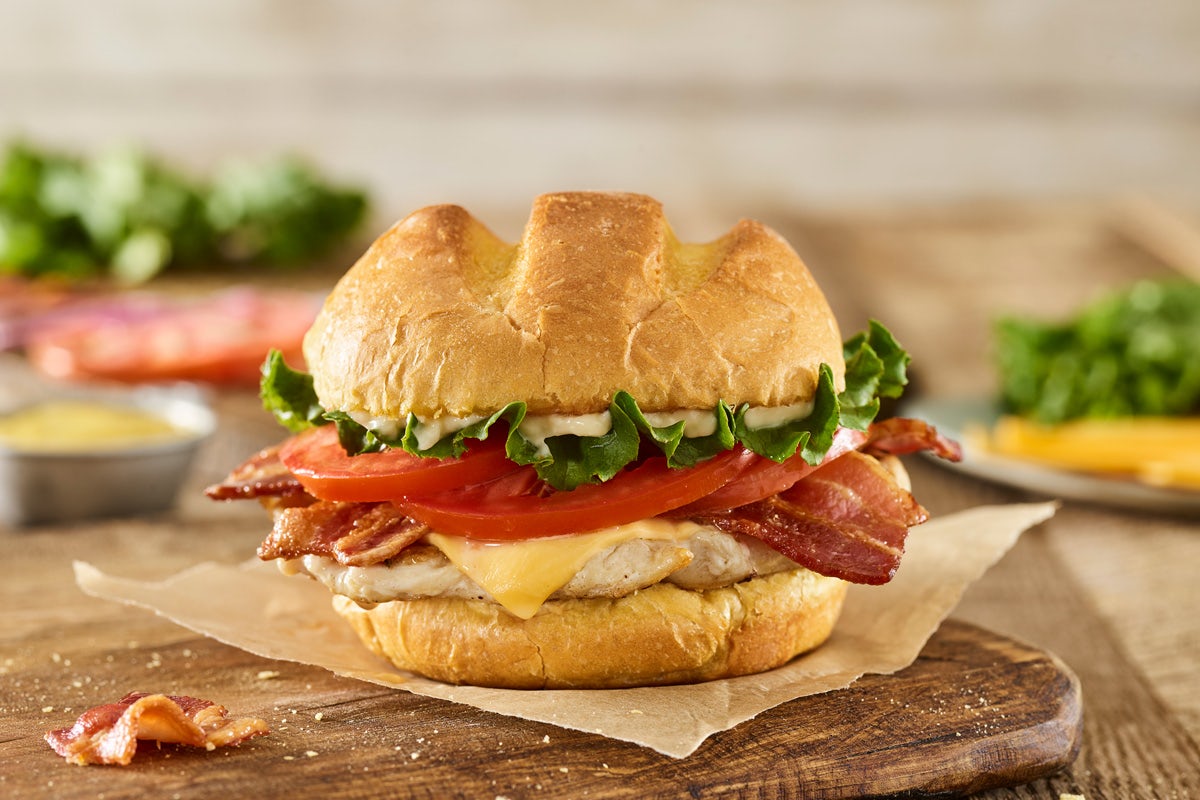 Order BACON SMASH® GRILLED CHICKEN SANDWICH food online from Smashburger store, Saint Paul on bringmethat.com