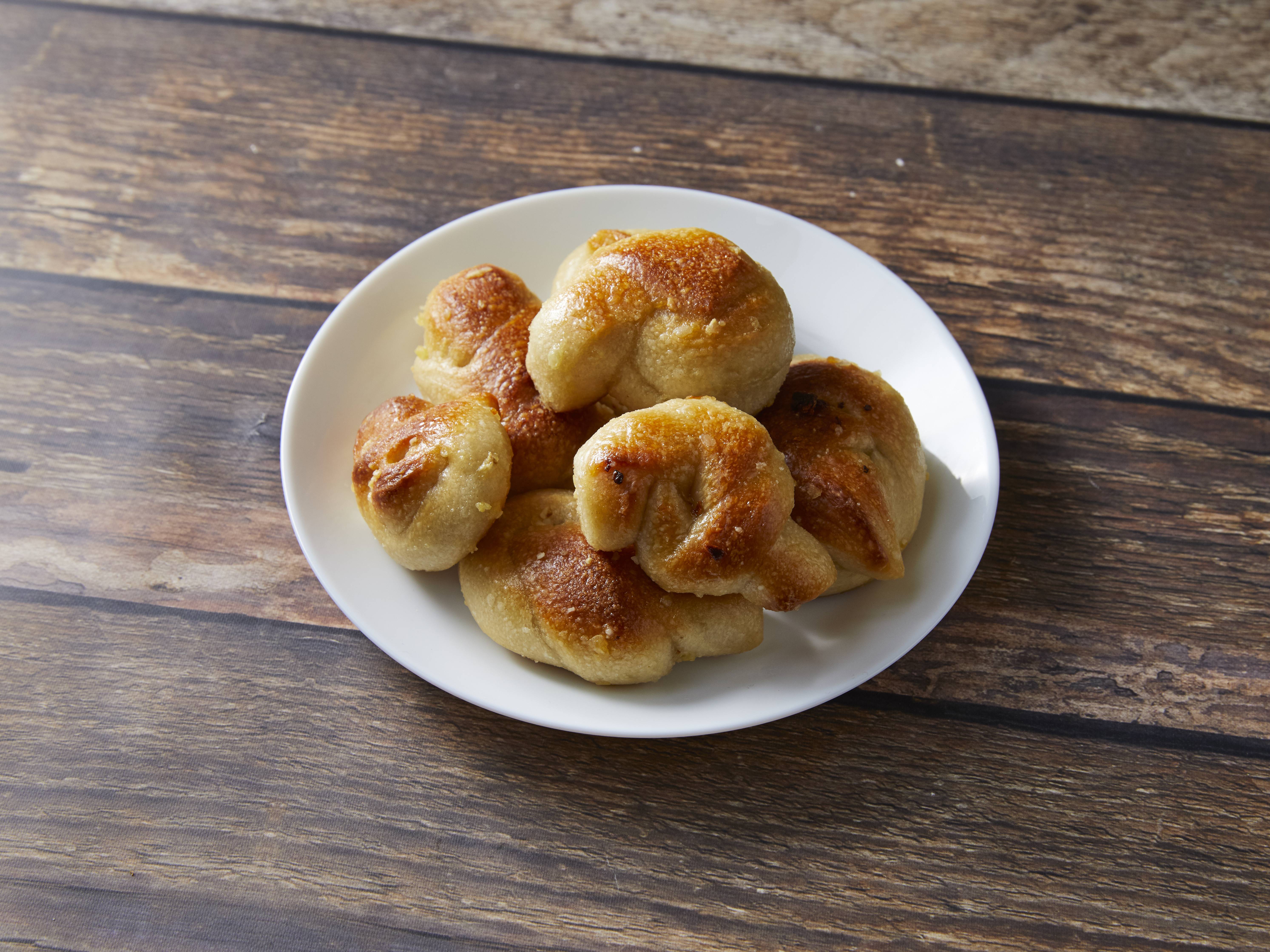 Order Garlic Knots food online from Bella Vista Pizza store, Plainview on bringmethat.com