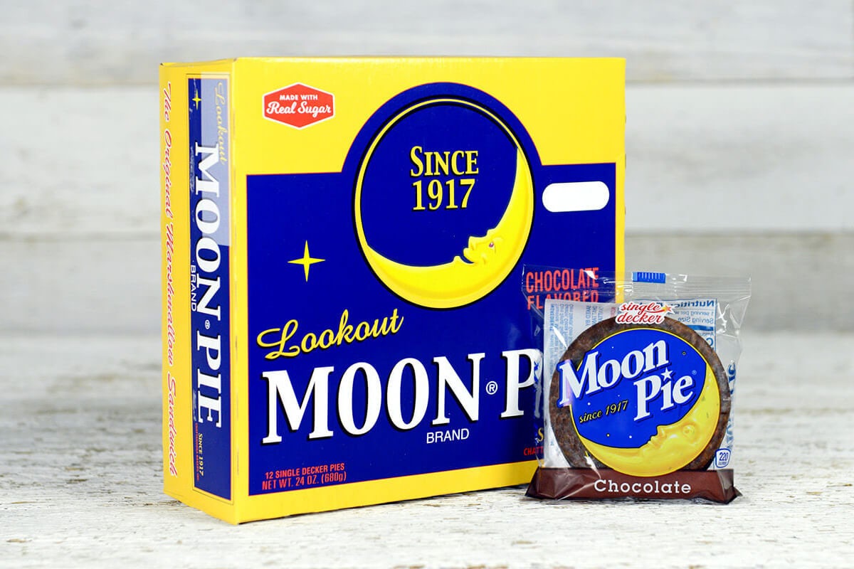 Order MoonPie, Chocolate, 2.75 oz, 12 Count Pack food online from Cracker Barrel store, Rochester on bringmethat.com