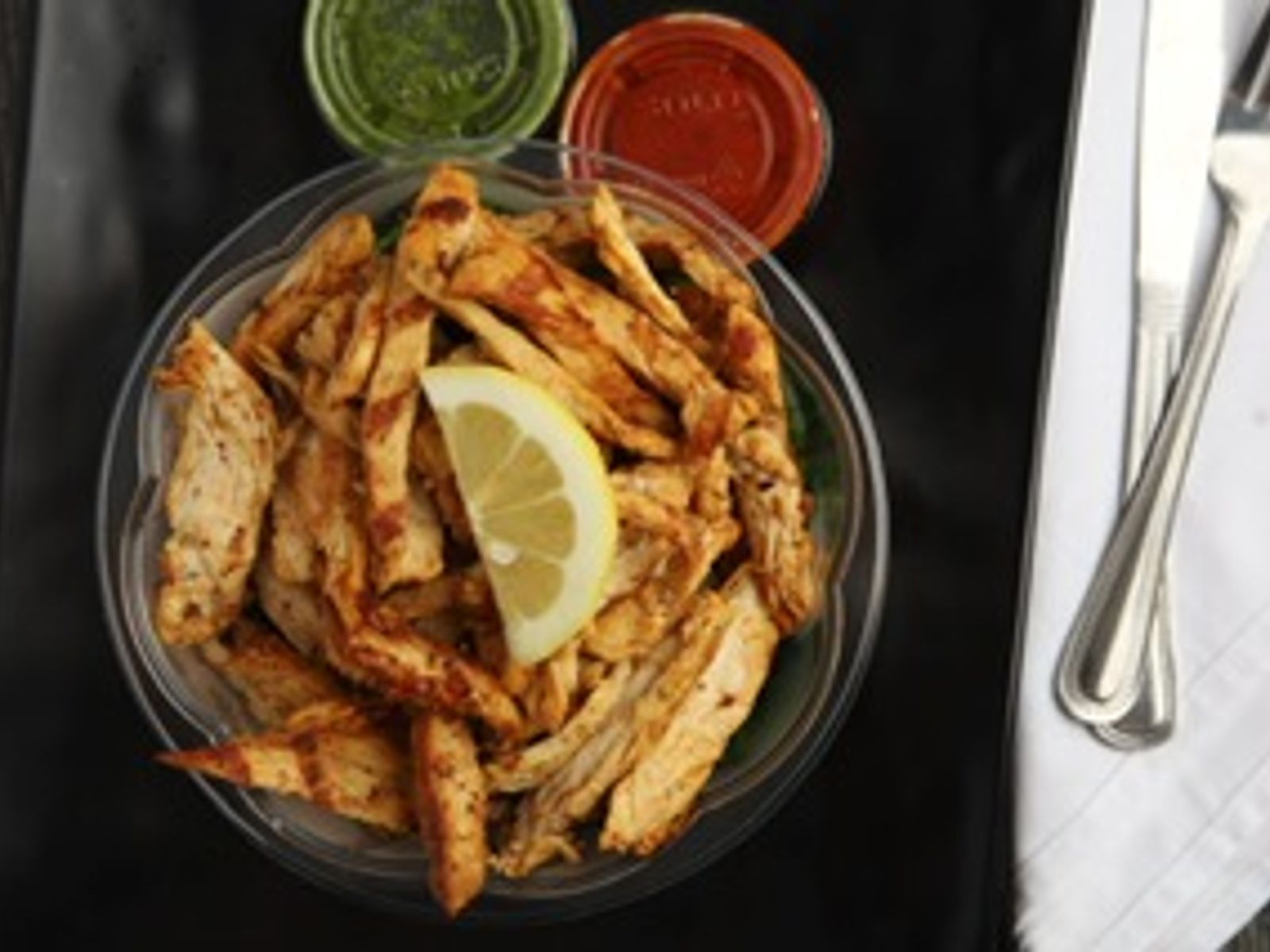 Order Grilled Chicken Salad food online from Halal Munchies store, Queens on bringmethat.com