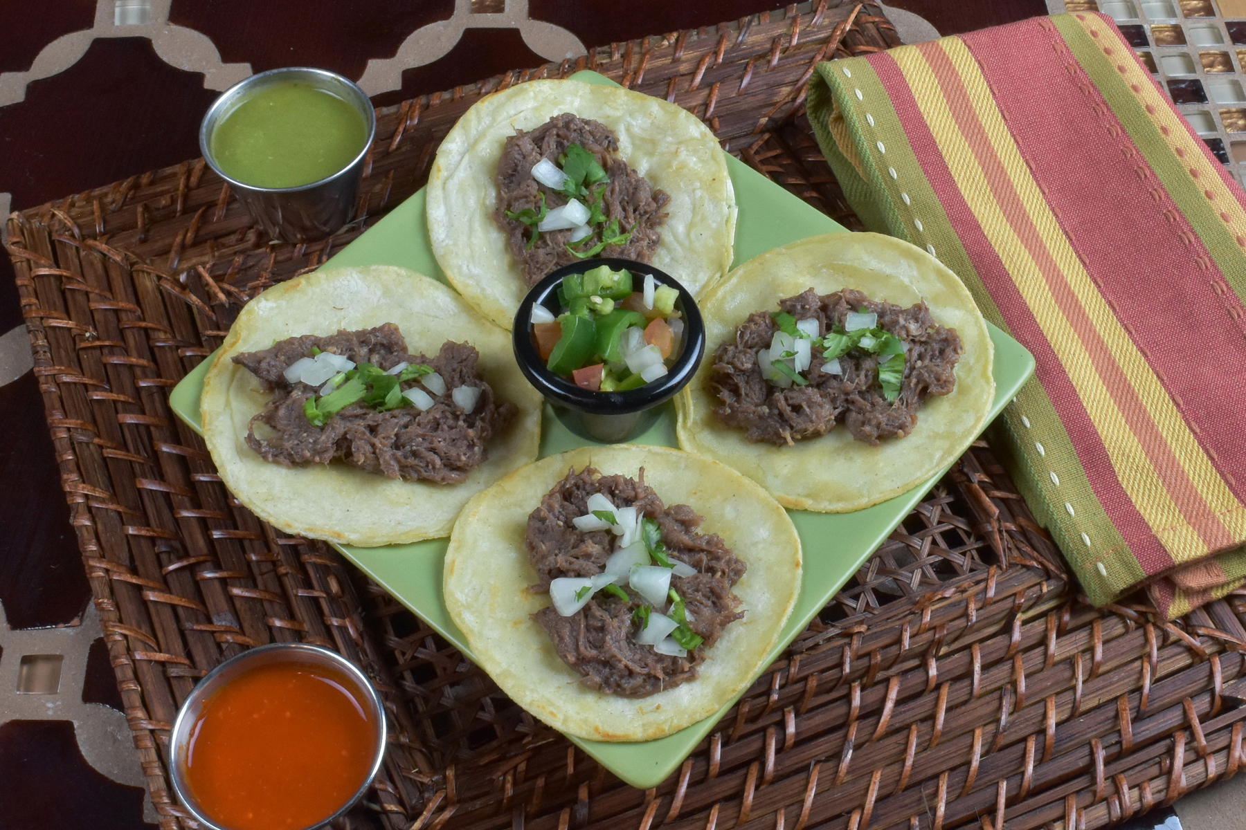 Order Barbacoa Taco Plate food online from Chavira Market store, Las Cruces on bringmethat.com