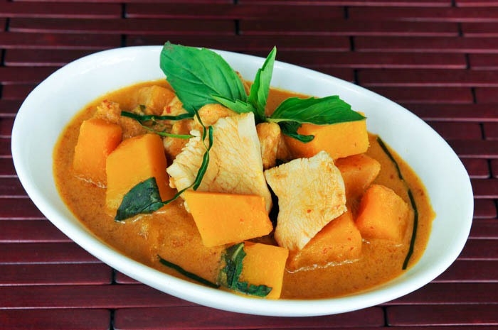 Order 43. Pumpkin Curry food online from 3 Seasons Thai Bistro store, Oakland on bringmethat.com