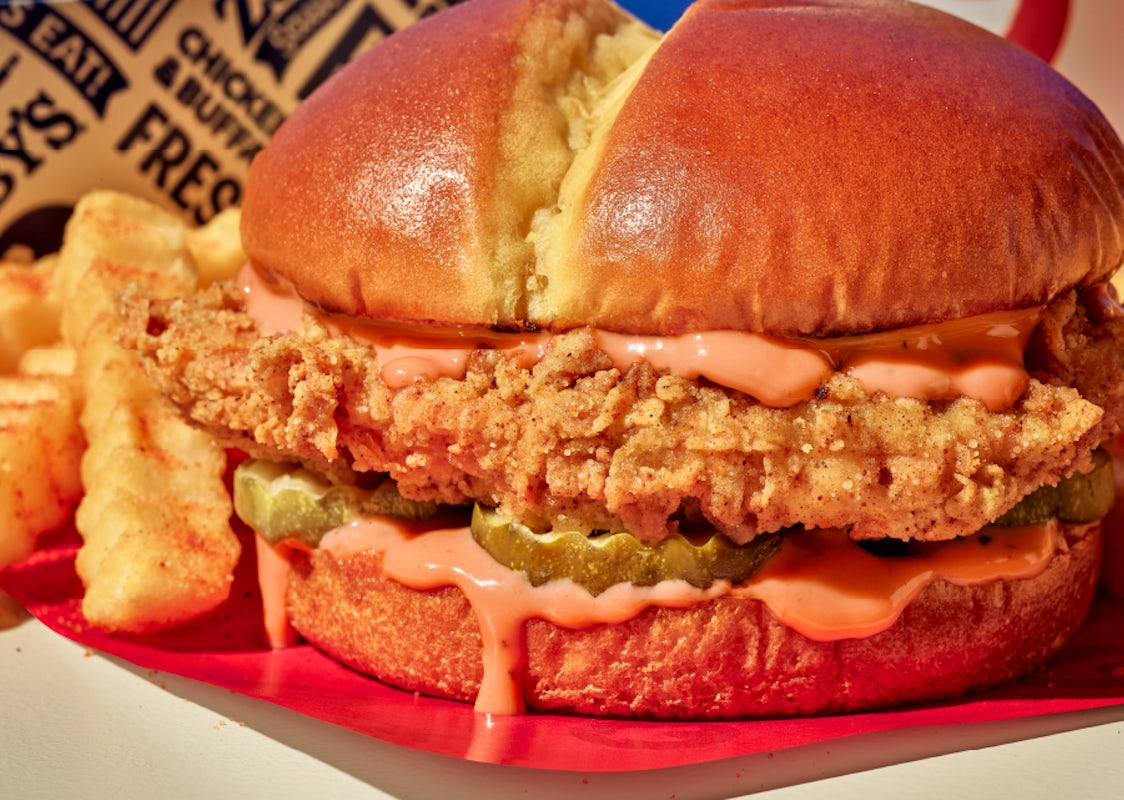 Order Zaxby's® Signature Sandwich food online from Zaxbys store, Orem on bringmethat.com