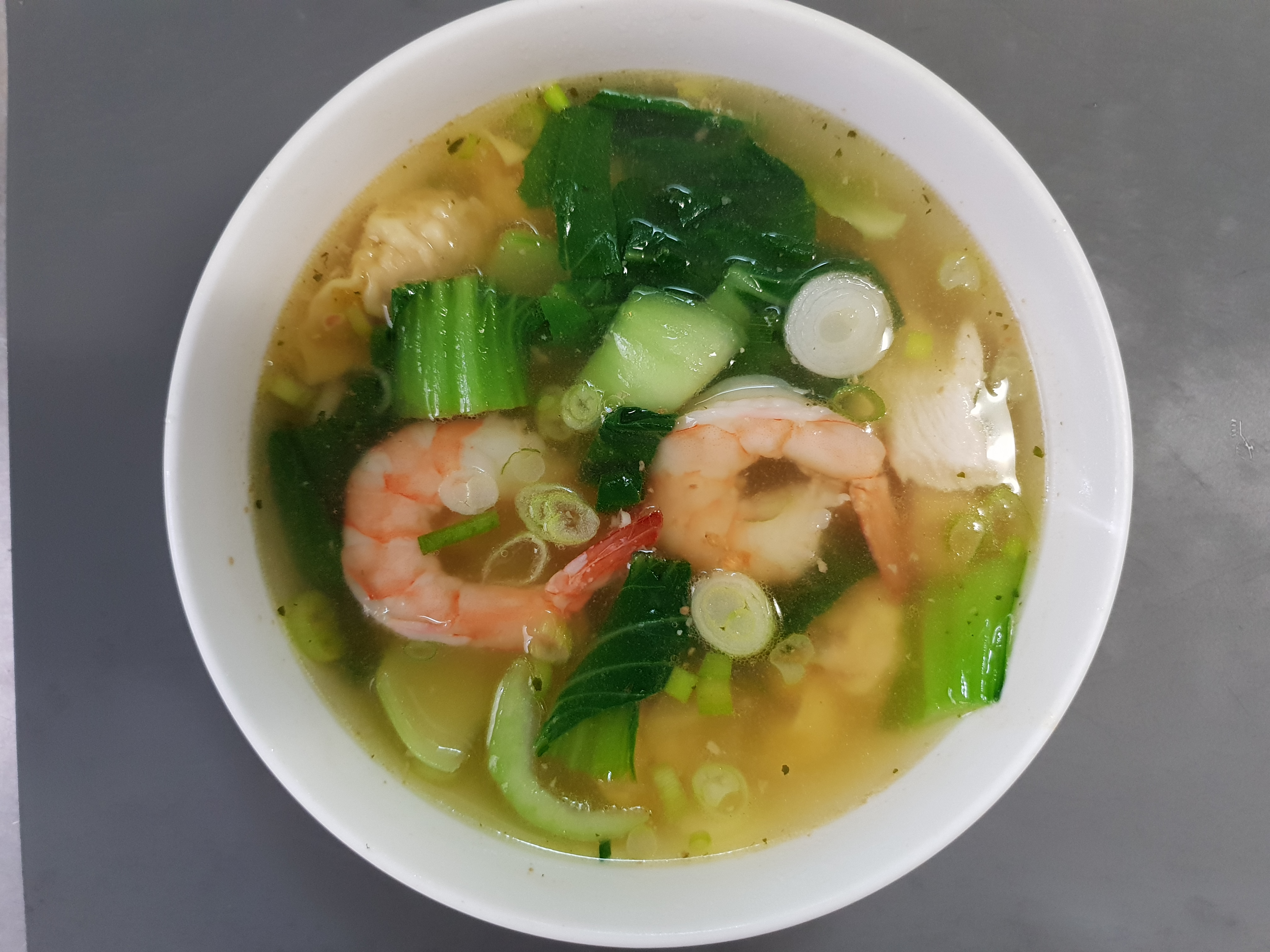 Order Wonton Soup food online from R Haan Thai store, Los Angeles on bringmethat.com