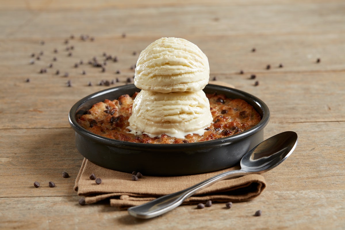 Order Gluten-Free Chocolate Chip Pizookie® food online from BJ's Restaurant & Brewhouse store, Waco on bringmethat.com