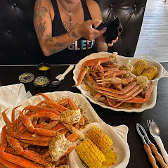 Order Big Island Gold food online from Crab Island store, Horn Lake on bringmethat.com