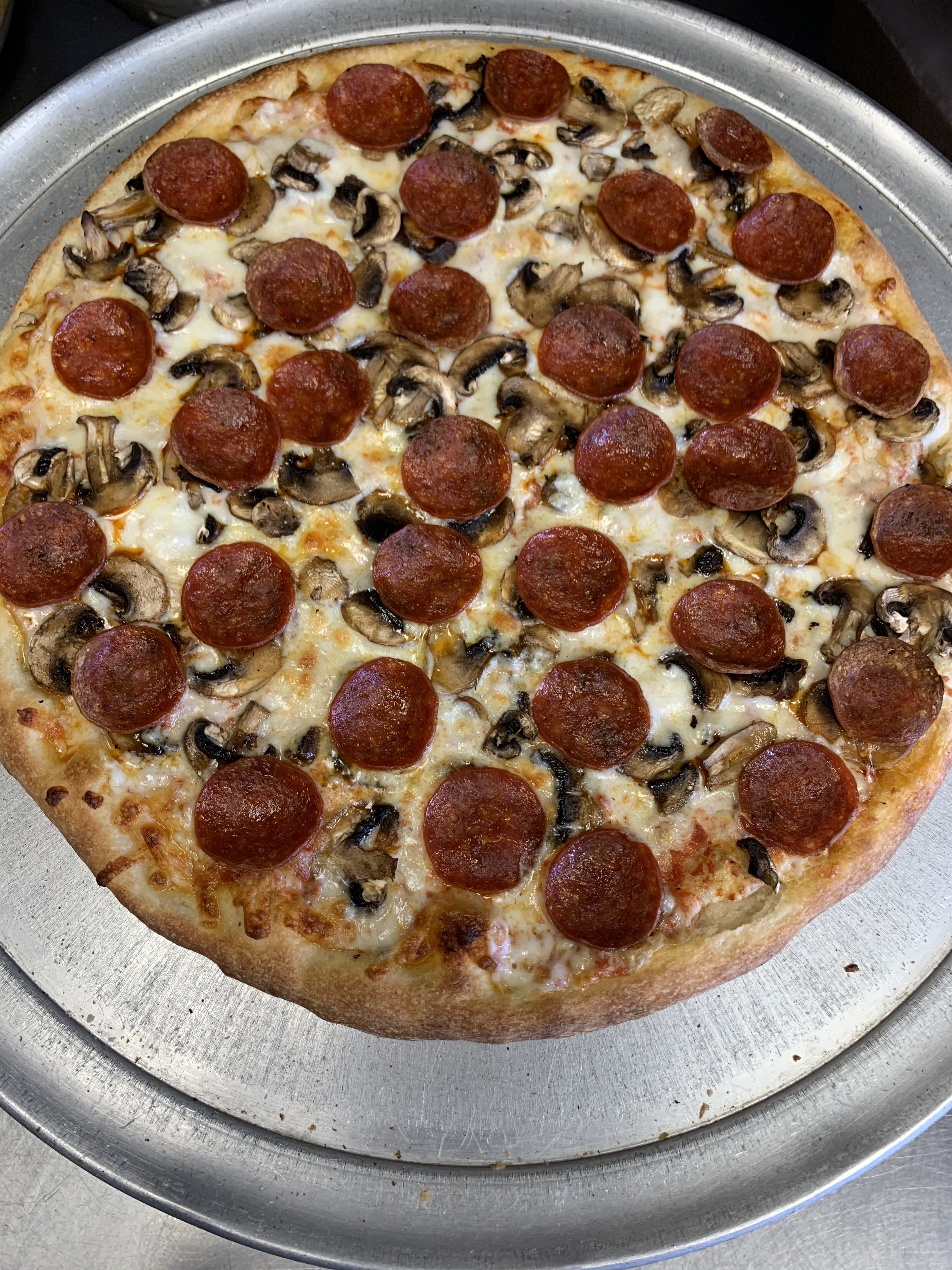Order Gluten Free Pepperoni and Mushroom Personal Pizza food online from Golden Indian Grill store, Los Angeles on bringmethat.com