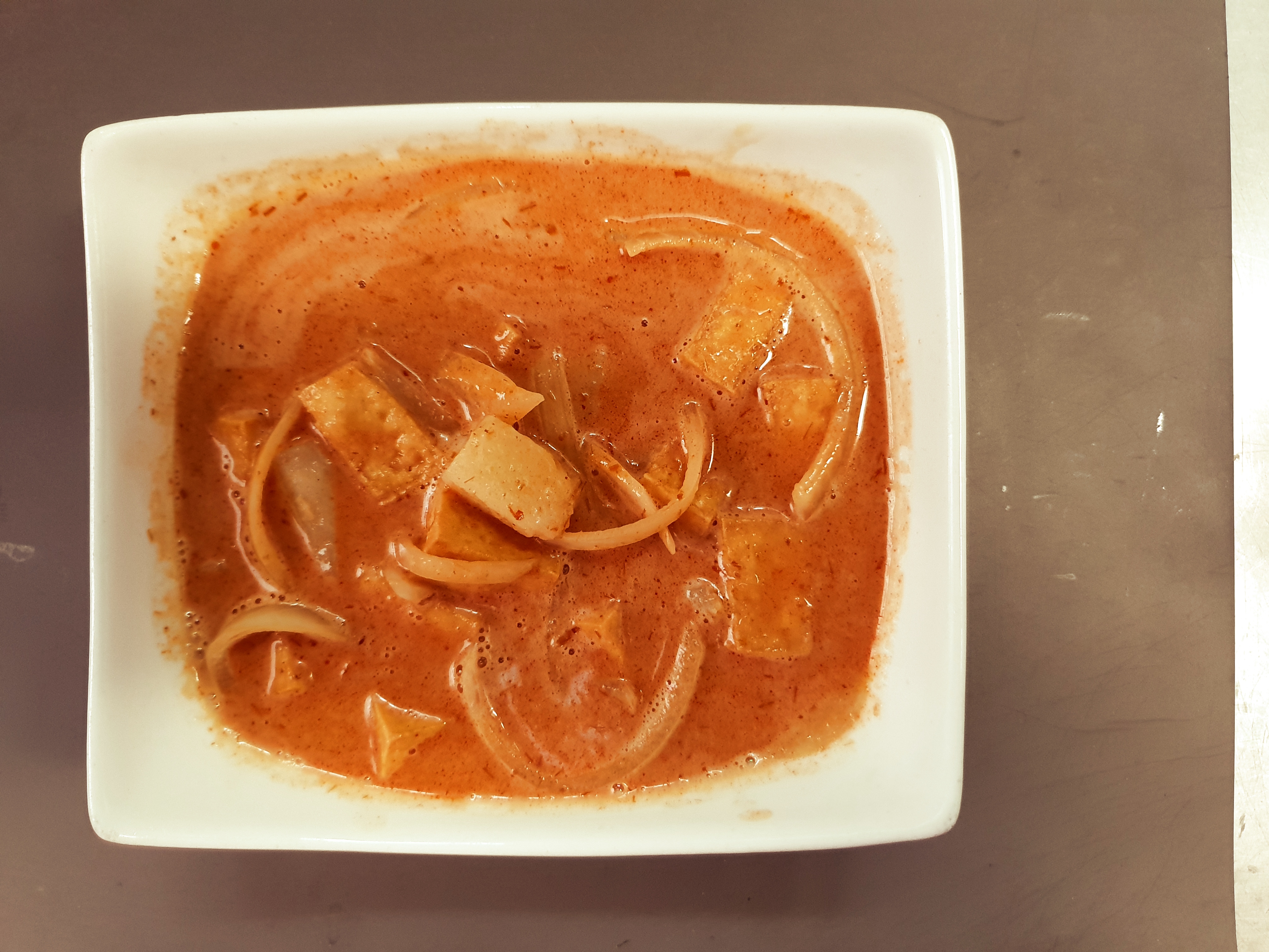 Order Massaman Curry food online from R Haan Thai store, Los Angeles on bringmethat.com