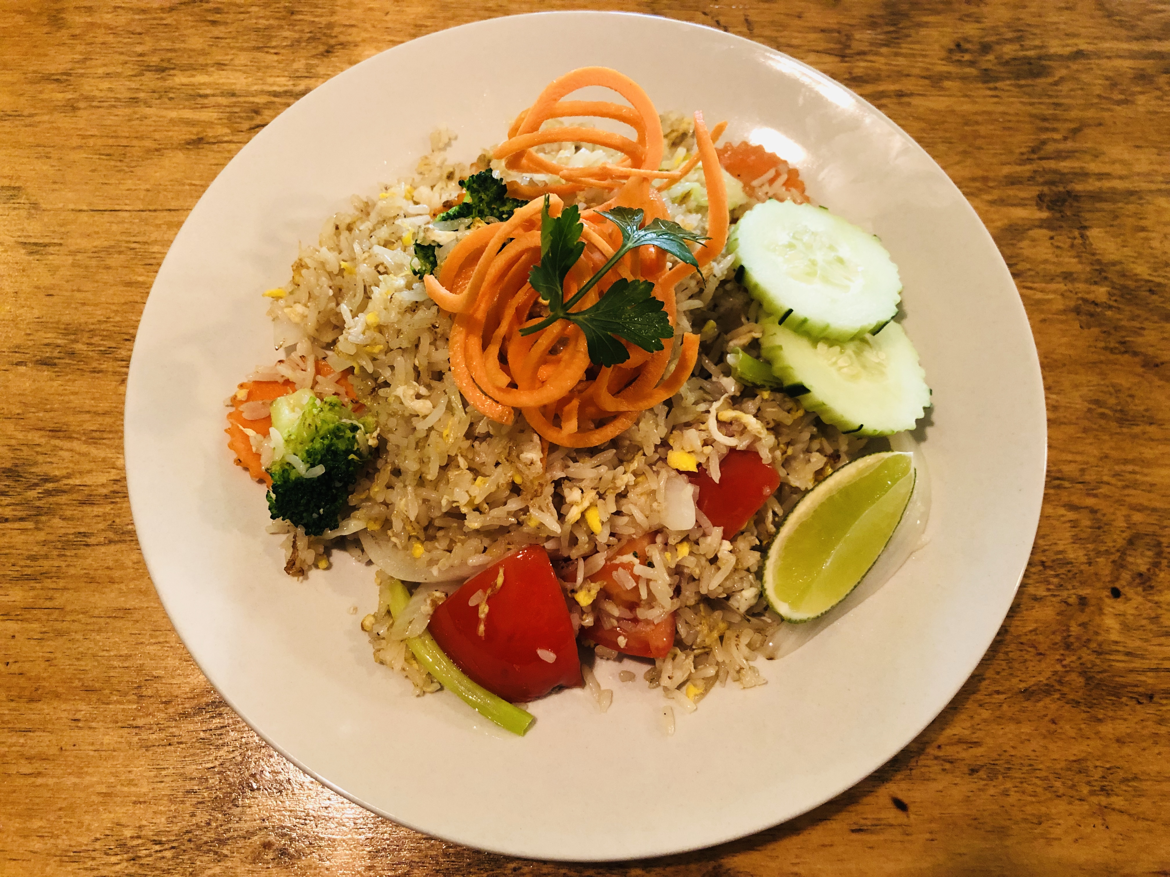 Order FR1. Thai Fried Rice food online from Lum Dee Thai Cuisine store, Brooklyn on bringmethat.com