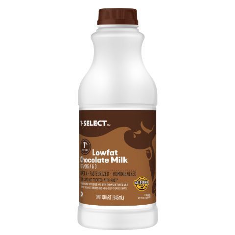 Order 7 Select Chocolate 1% Milk Quart food online from 7-Eleven store, Aurora on bringmethat.com