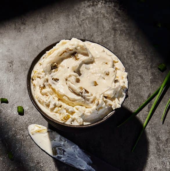 Order Reduced Fat Chive And Onion Cream Cheese food online from Panera store, Virginia Beach on bringmethat.com