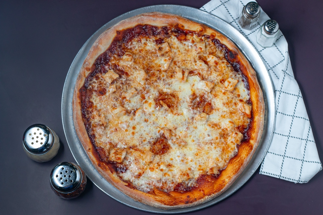 Order 16" Lg BBQ Chicken Pizza food online from 4 Brothers Italian Restaurant & Pizzeria store, Delray on bringmethat.com