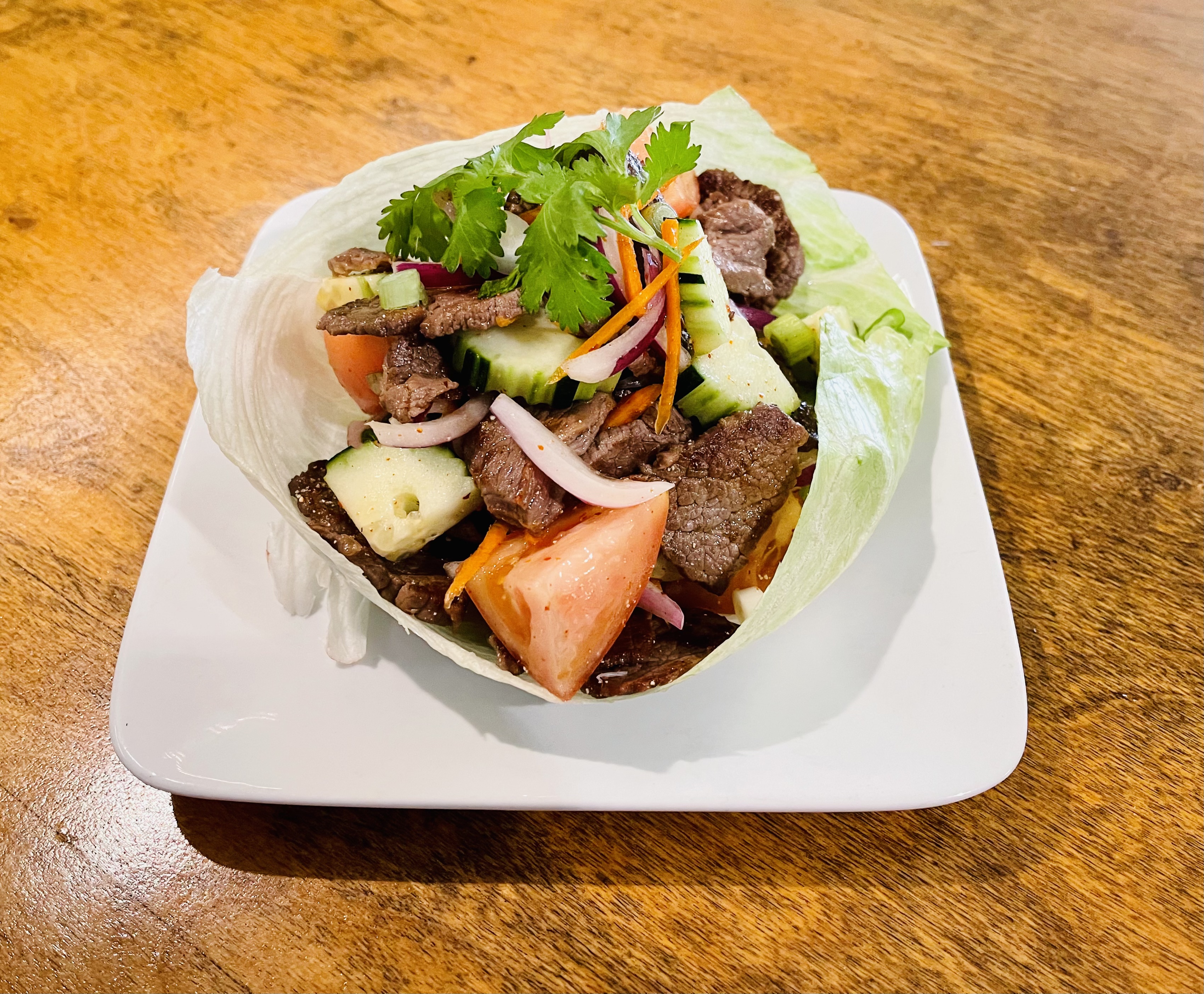 Order Beef Salad food online from Lum Dee Thai Cuisine store, Brooklyn on bringmethat.com