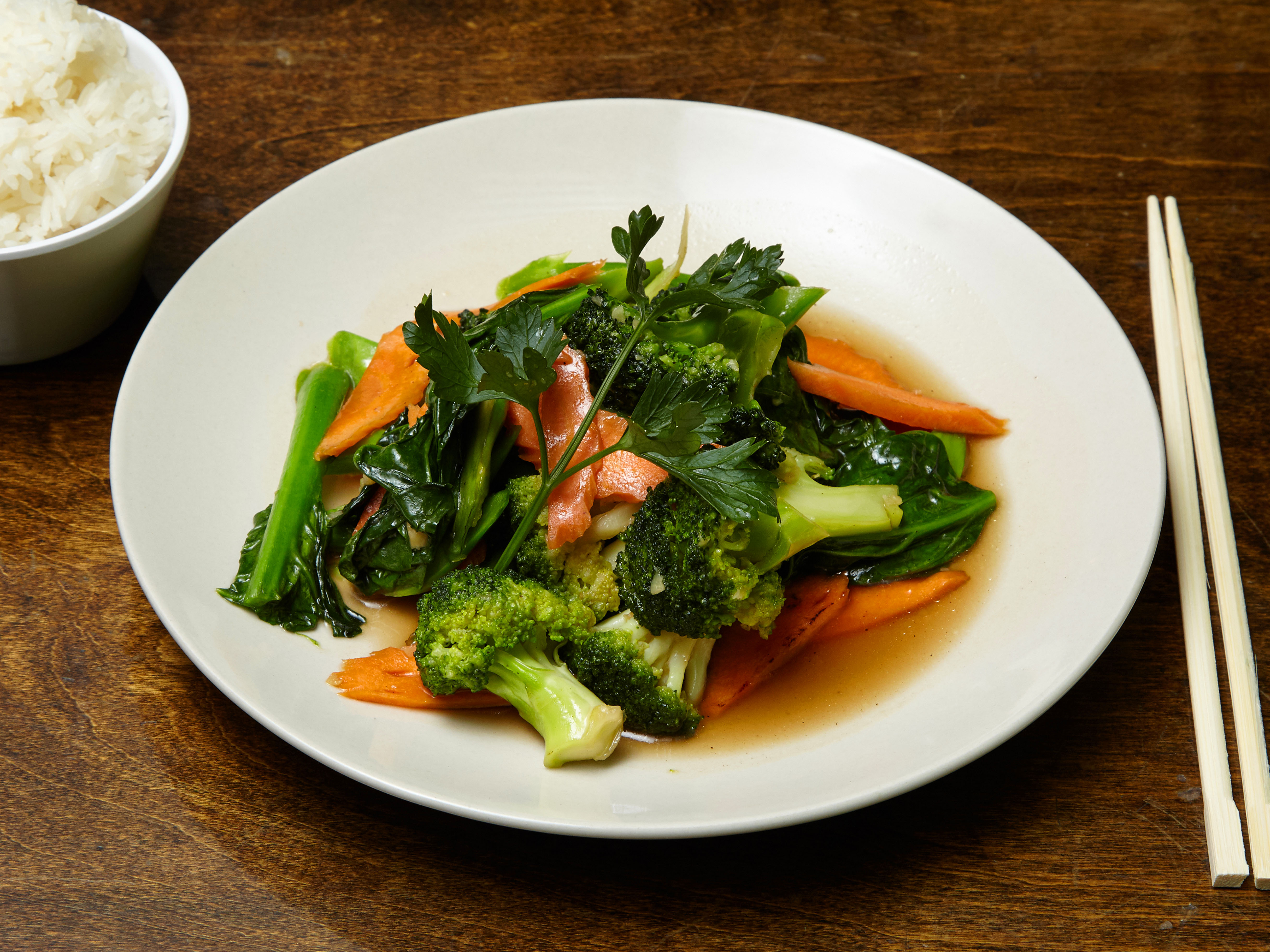 Order ST7. Pad Mix Broccoli food online from Lum Dee Thai Cuisine store, Brooklyn on bringmethat.com