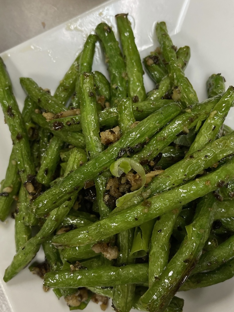 Order L19. Dry and Sauteed String Bean Lunch Special food online from Shu Han Ju Chinese Restaurant store, New York on bringmethat.com