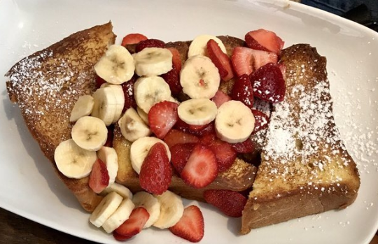 Order French Toast food online from The Kitchen Sink store, New York on bringmethat.com