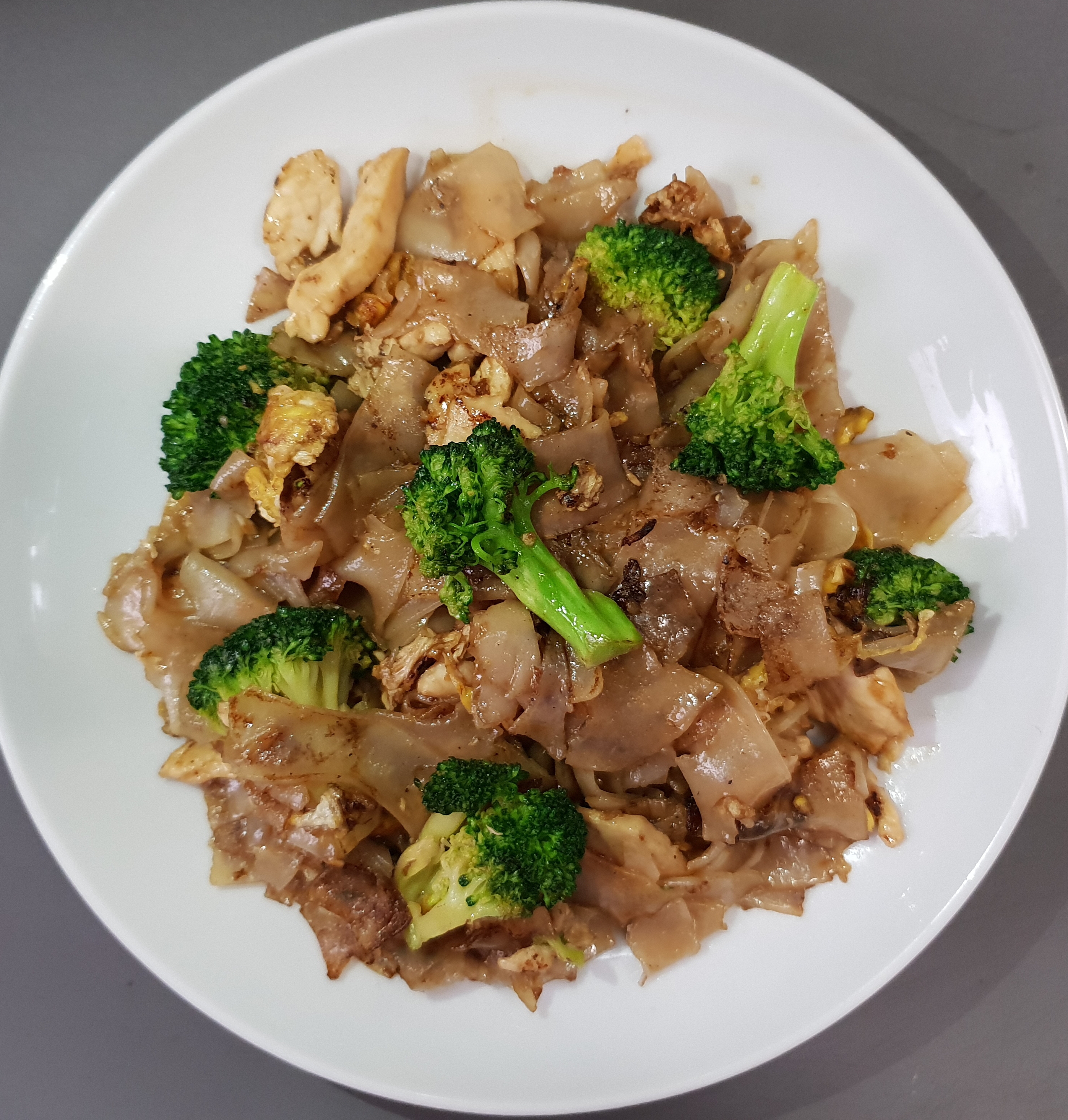 Order Pad See Ew food online from R Haan Thai store, Los Angeles on bringmethat.com