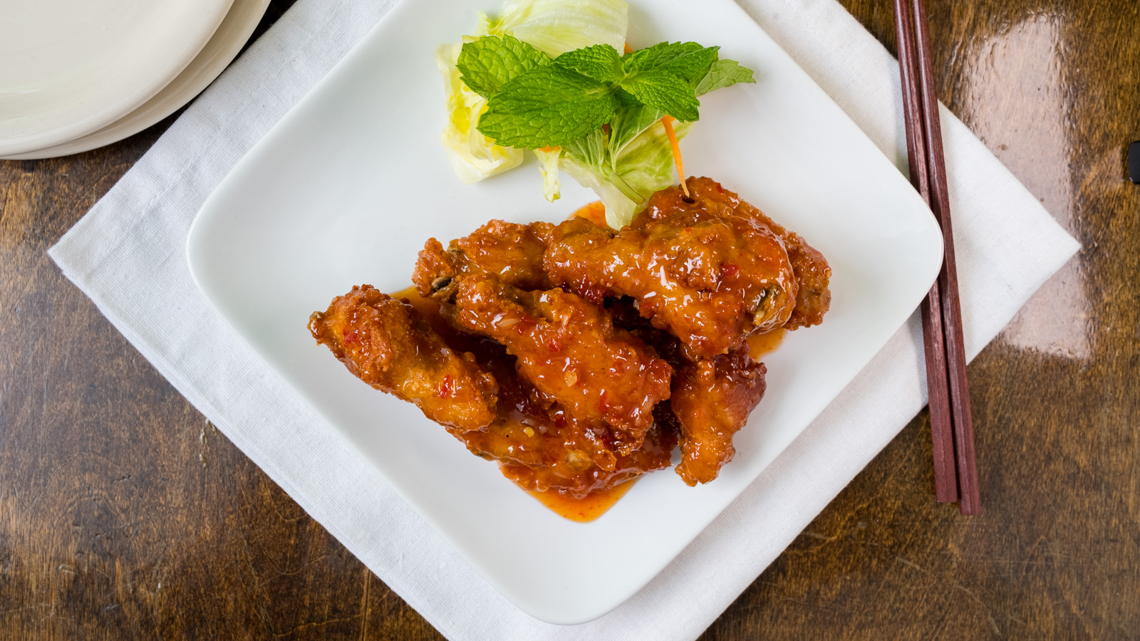 Order A17. Spicy Wings food online from Lum Dee Thai Cuisine store, Brooklyn on bringmethat.com
