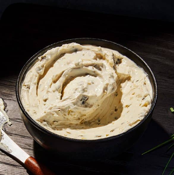 Order Reduced Fat Chive And Onion Cream Cheese Tub food online from Panera store, Manassas on bringmethat.com