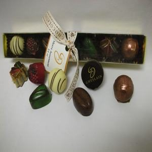 Order Ghyslain Sleeve Hand Painted Chocolates food online from A Taste Of Indiana store, Indianapolis on bringmethat.com